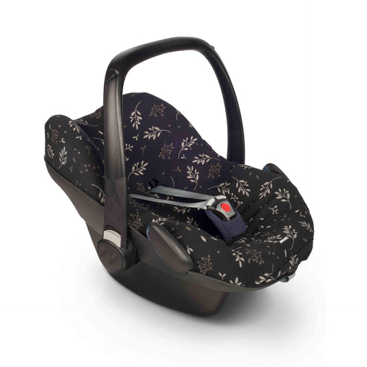 The Dooky Seat Cover 0+ is a cotton cover for car seats group 0+ (0-13 kgs.). Universal, fits almost all brands and models, suitable for 3 and 5-point belts. Fits in seconds. Made of breathable Oekotex cotton and machine washable